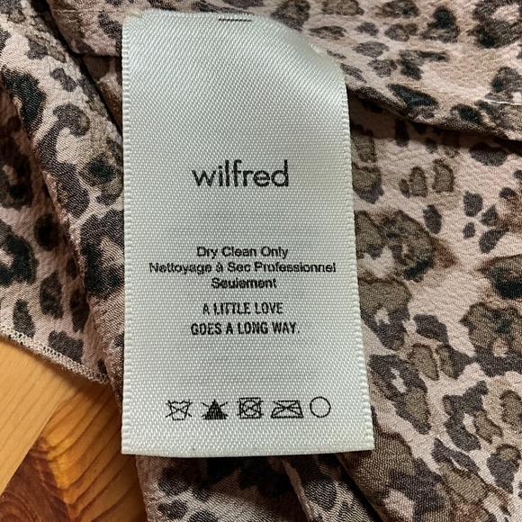 ARITZIA Wilfred Promener Off Shoulder Cropped Top Leopard Print US Sz S - Picture 8 of 10